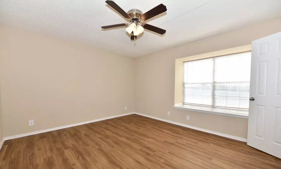 406 West Anderson Lane, Austin, TX 78752 photo 5
