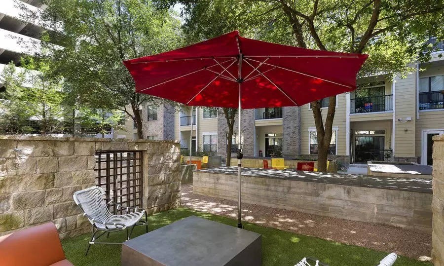 4606 Mueller Boulevard, Austin, TX 78723 photo 2