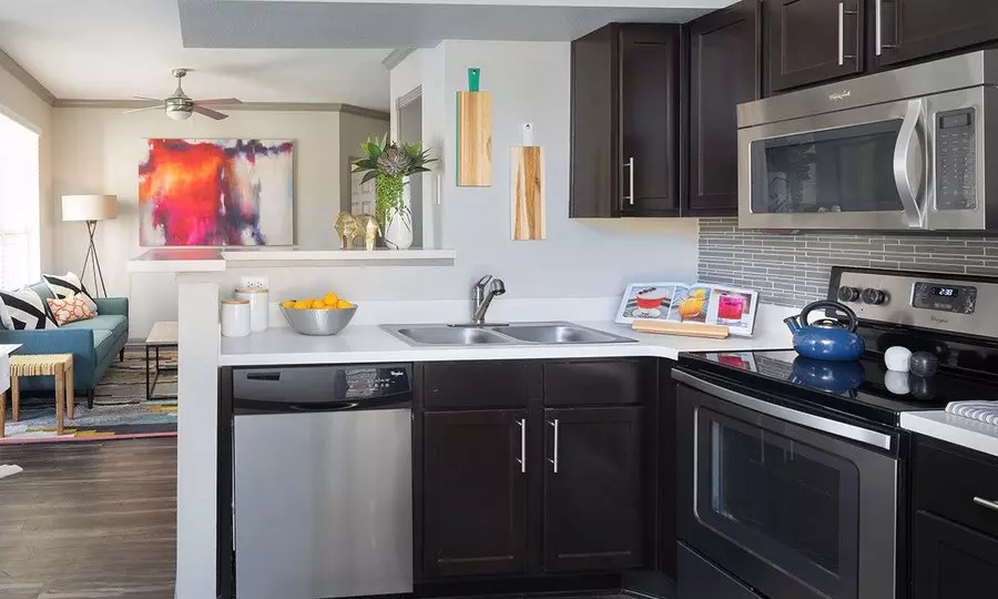 516 East Stassney Lane, Austin, TX 78745 photo 4