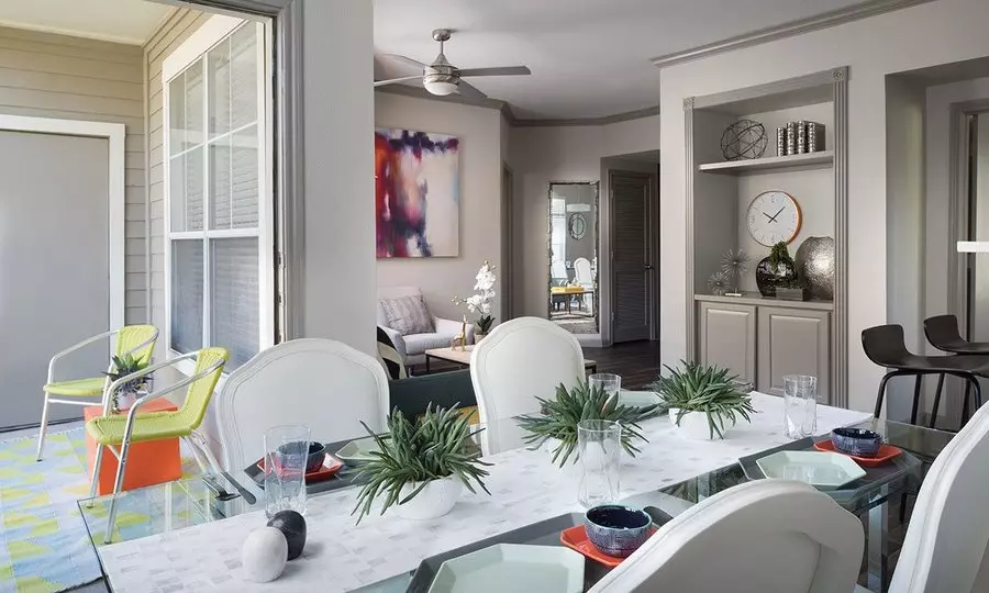 516 East Stassney Lane, Austin, TX 78745 photo 3