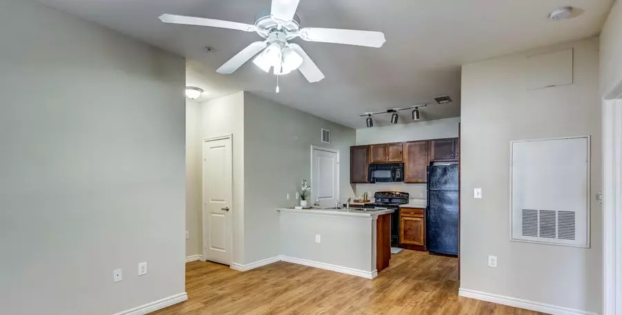 6230 Crow Lane, Austin, TX 78745 photo 5