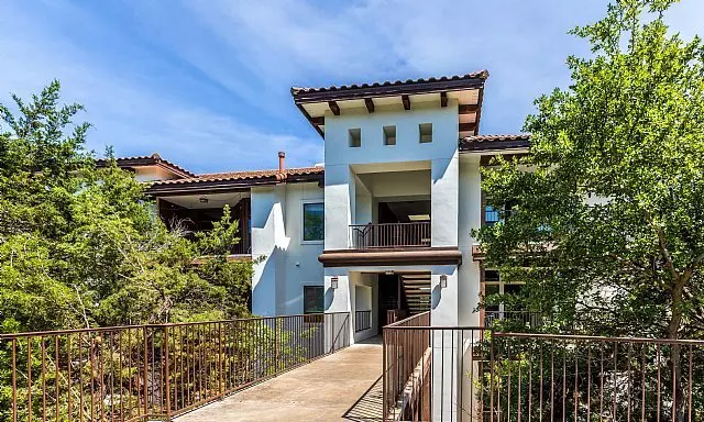 7006 Convict Hill Road, Austin, TX 78749 photo 2