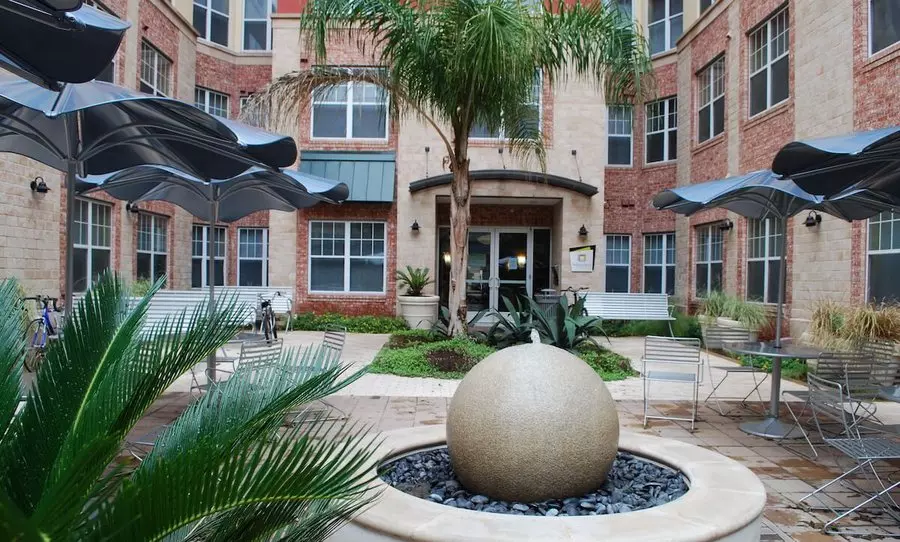720 West 22nd Street, Austin, TX 78705 photo 2