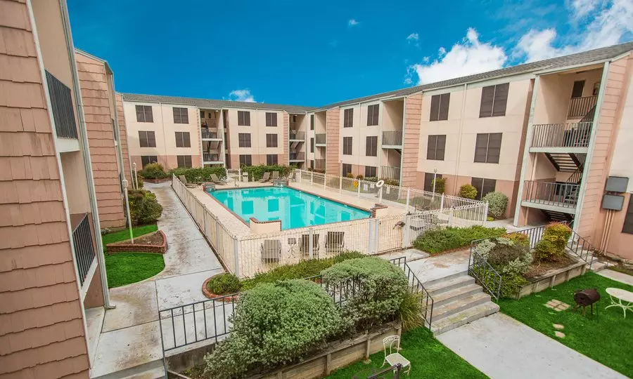 7407 North Lamar Boulevard, Austin, TX 78752 photo 3
