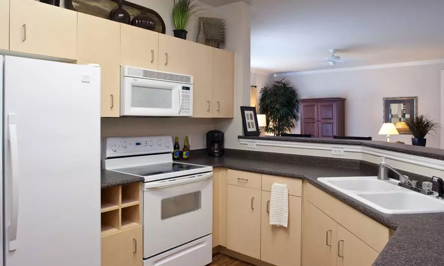 8606 Brodie Lane, Austin, TX 78745 photo 3