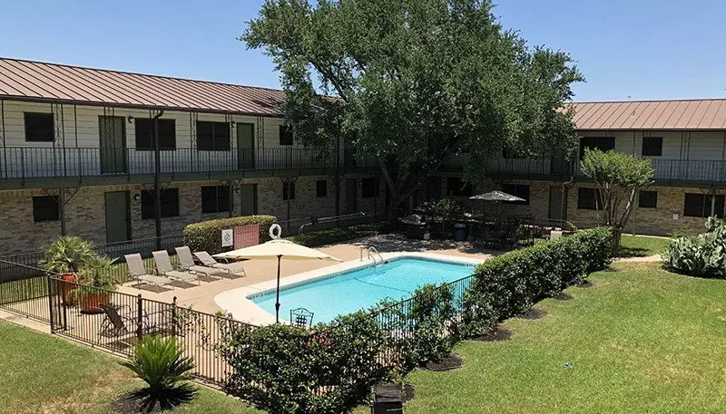8611 Shoal Creek Boulevard, Austin, TX 78757 photo 2