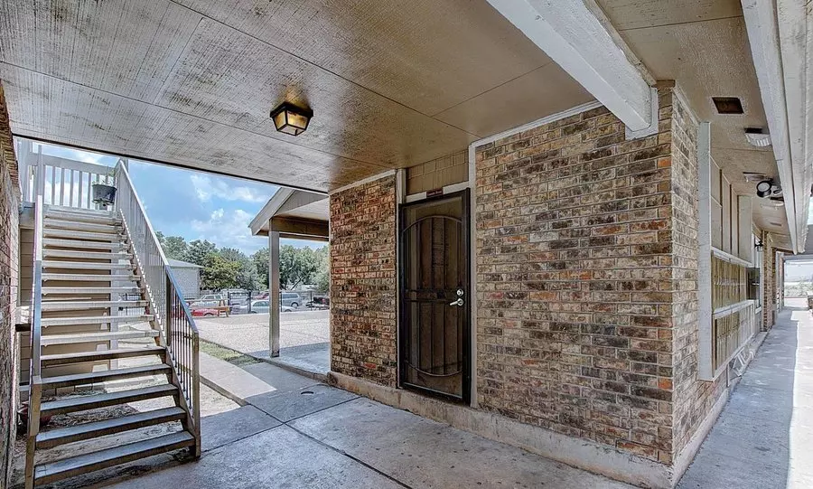 8936 Galewood Drive, Austin, TX 78758 photo 5