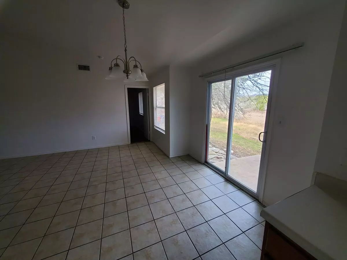 7209 Ritchie Dr Austin, TX 78724 photo 2
