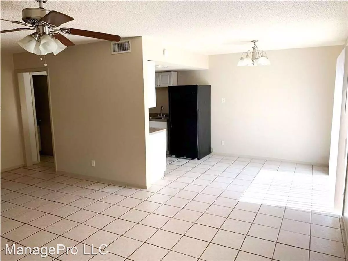 7204 Creekside Dr photo 5
