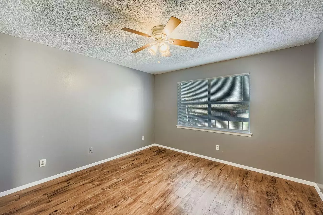 1913 West Loop, Austin, TX 78758 photo 3