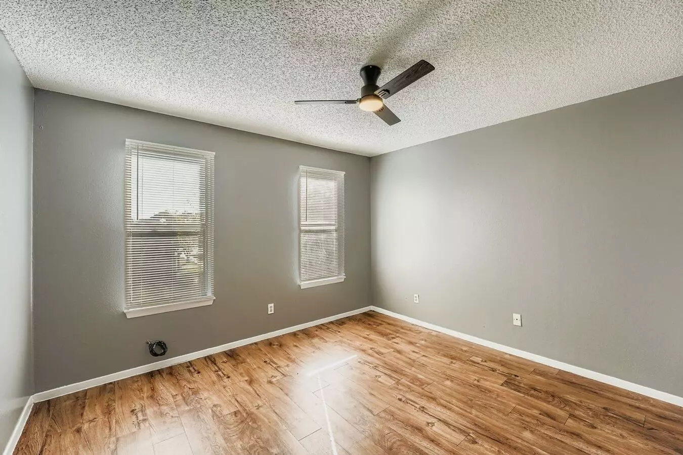1913 West Loop, Austin, TX 78758 photo 4