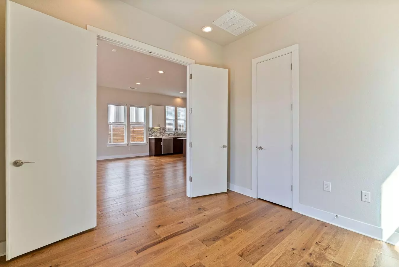 5825 Pinon Vista Drive, Austin, TX 78724 photo 5