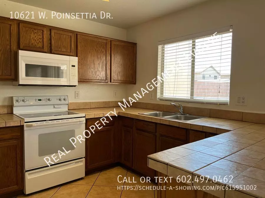 10621 West Poinsettia Drive, Avondale, AZ 85392 photo 3