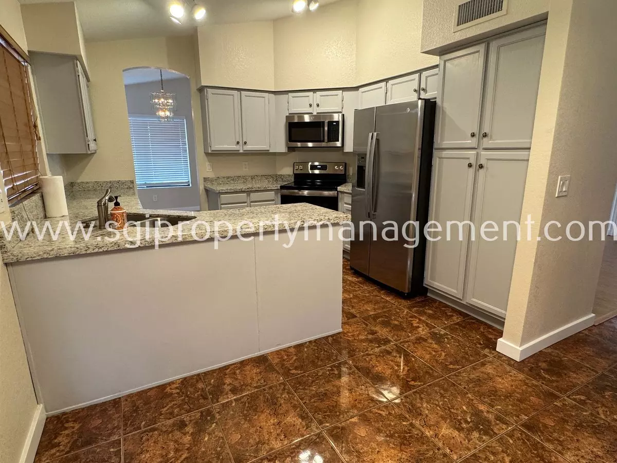11029 W Crimson Ln photo 3