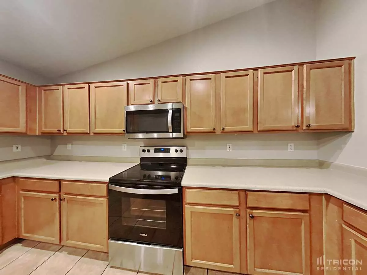 12429 West Monroe Street, Avondale, AZ 85323 photo 2