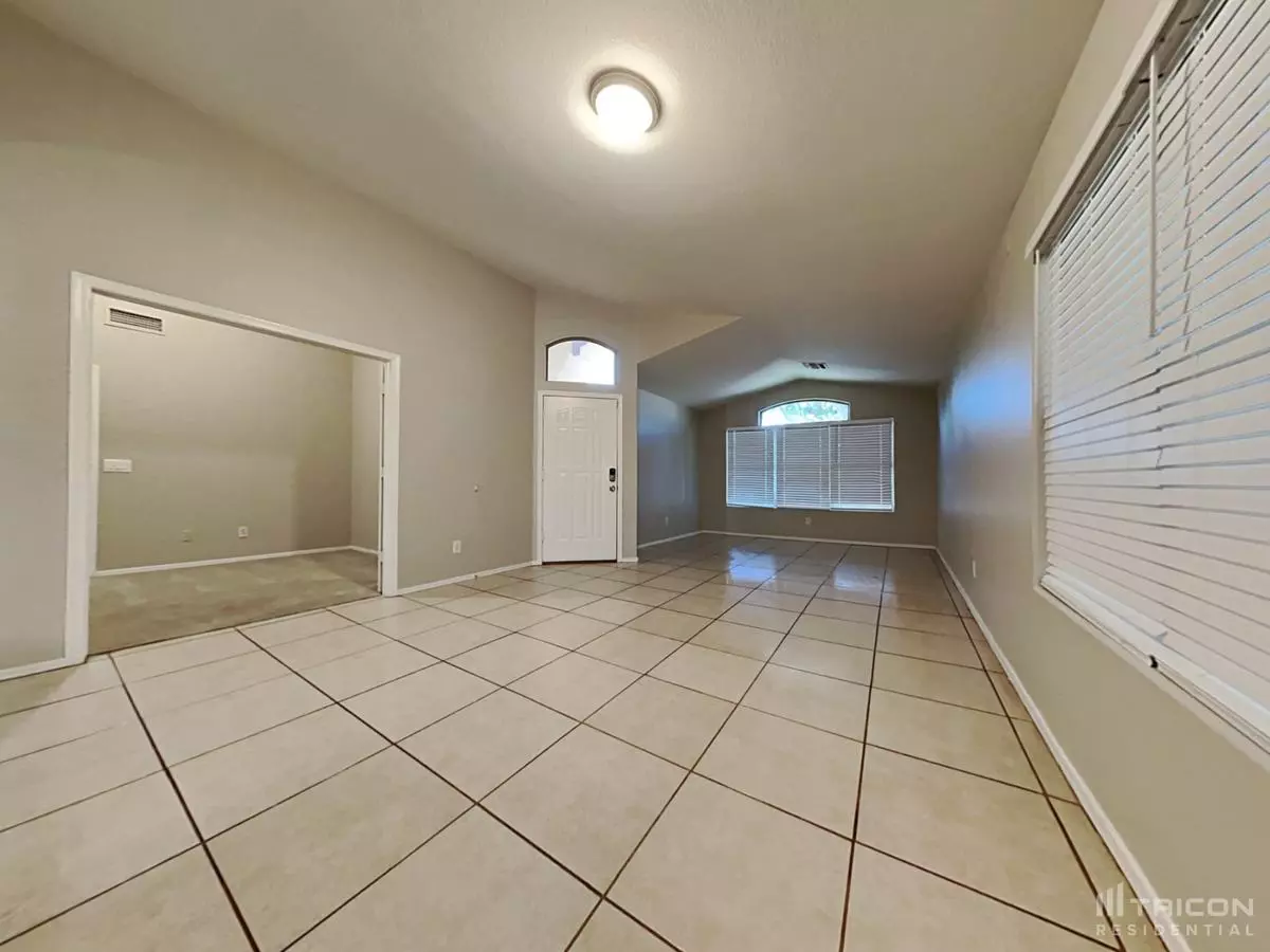 1805 North 127th Drive, Avondale, AZ 85392 photo 4