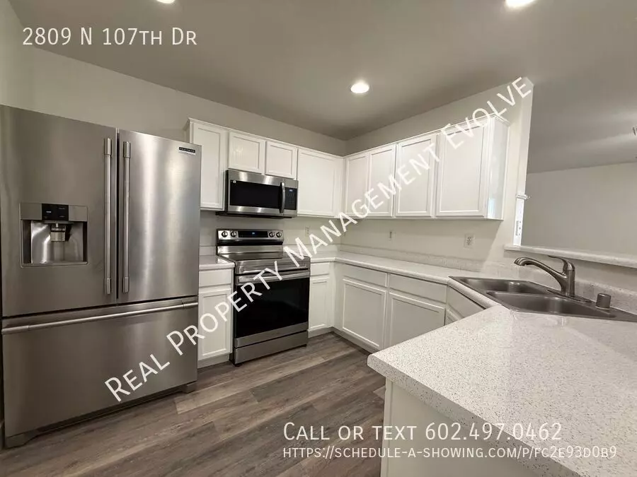 2809 North 107th Drive, Avondale, AZ 85392 photo 2