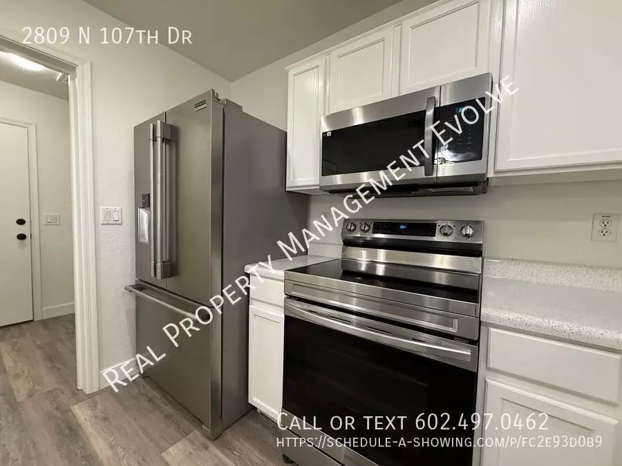 2809 North 107th Drive, Avondale, AZ 85392 photo 4