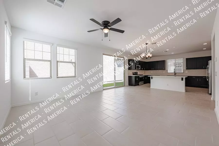 3768 North 99th Drive, Avondale, AZ 85392 photo 4