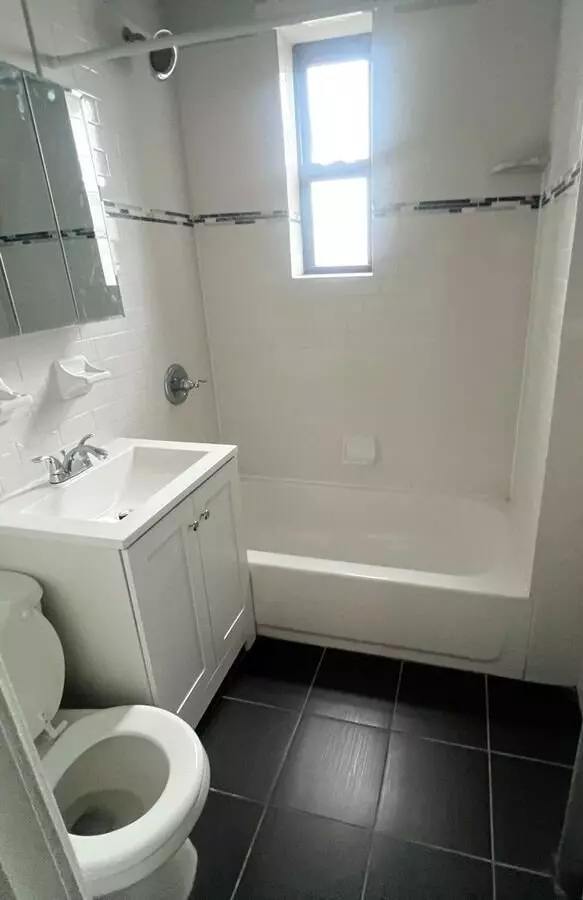 23 Trefoil Manor photo 4