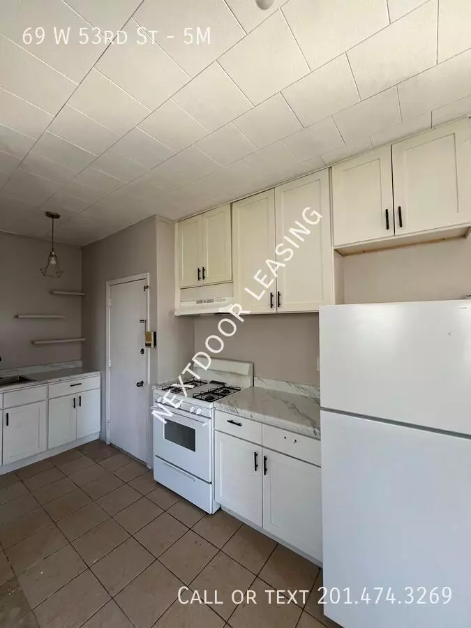 69 West 53rd Street photo 3