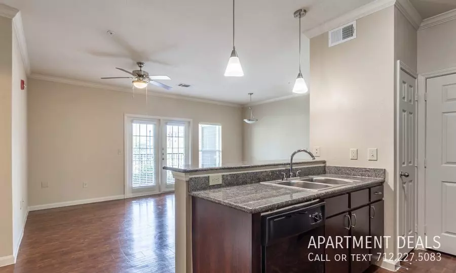 2806 West Baker Road, Baytown, TX 77521 photo 4