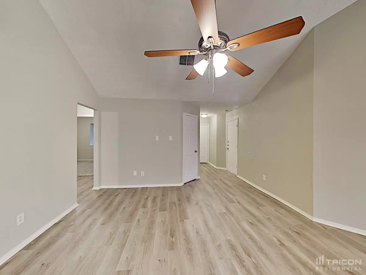 7822 Breda Drive, Baytown, TX 77521 photo 2