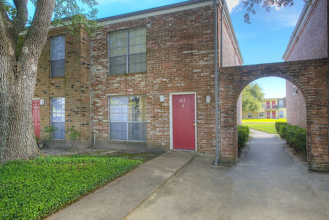 Oaks of Baytown Apartments photo 4