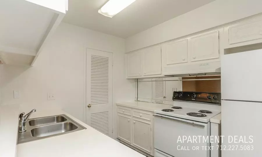 4307 Bissonnet Street, Bellaire, TX 77401 photo 3