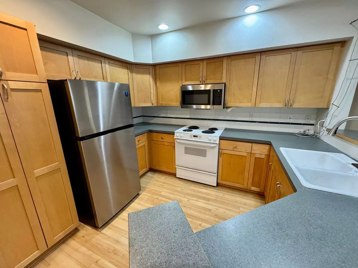 925 110th Ave #405 NE photo 4