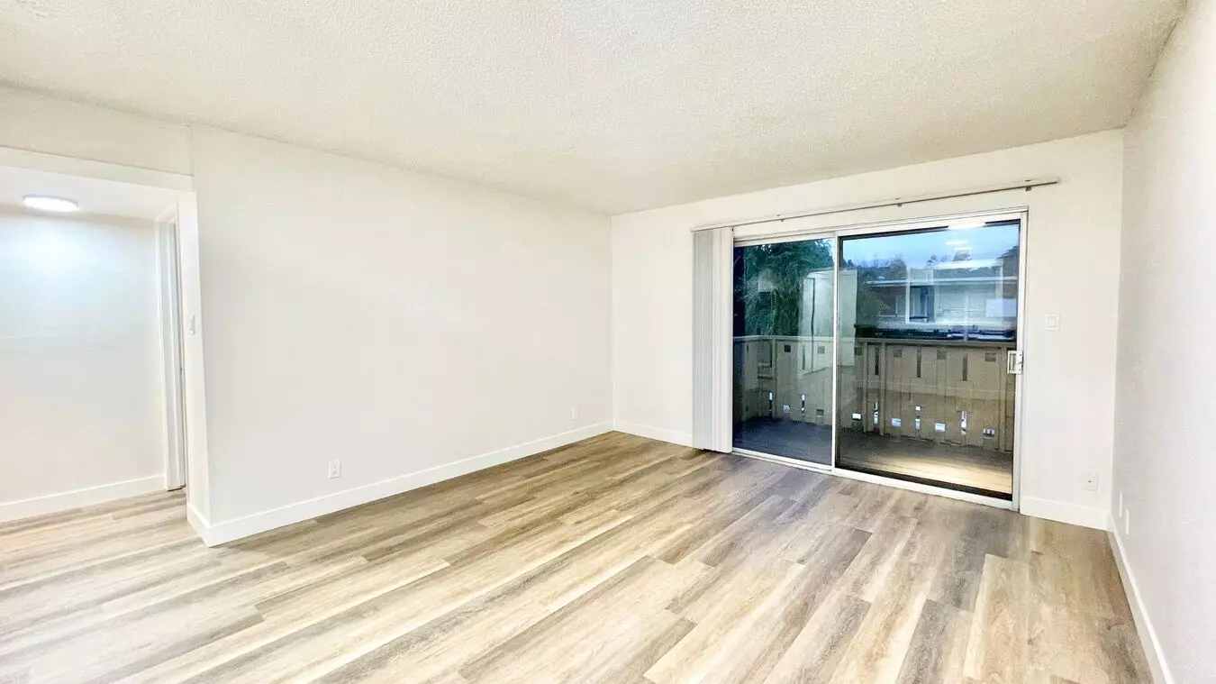 Alameda Apartments photo 2