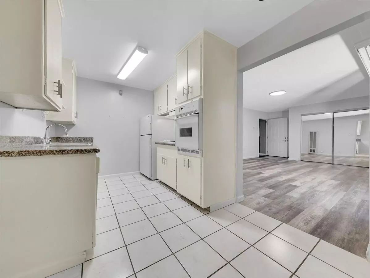 1621  6th Avenue photo 4