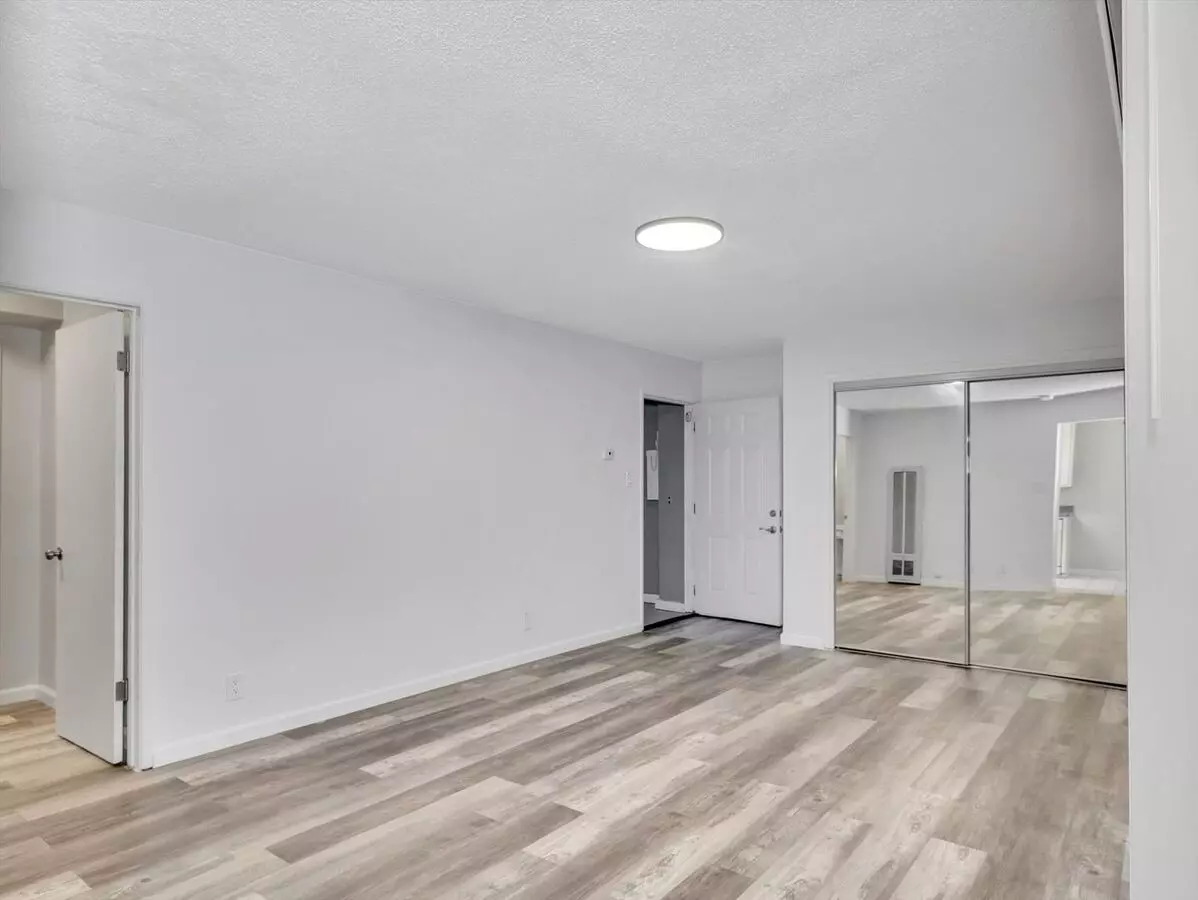 1621  6th Avenue photo 3