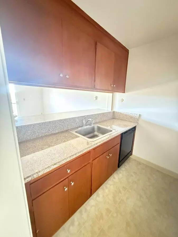 2151 CARLMONT DRIVE photo 2