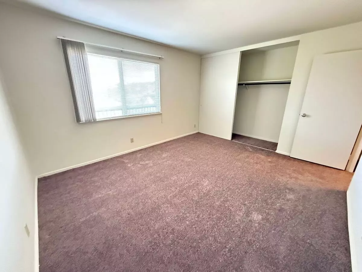 2151 CARLMONT DRIVE photo 3