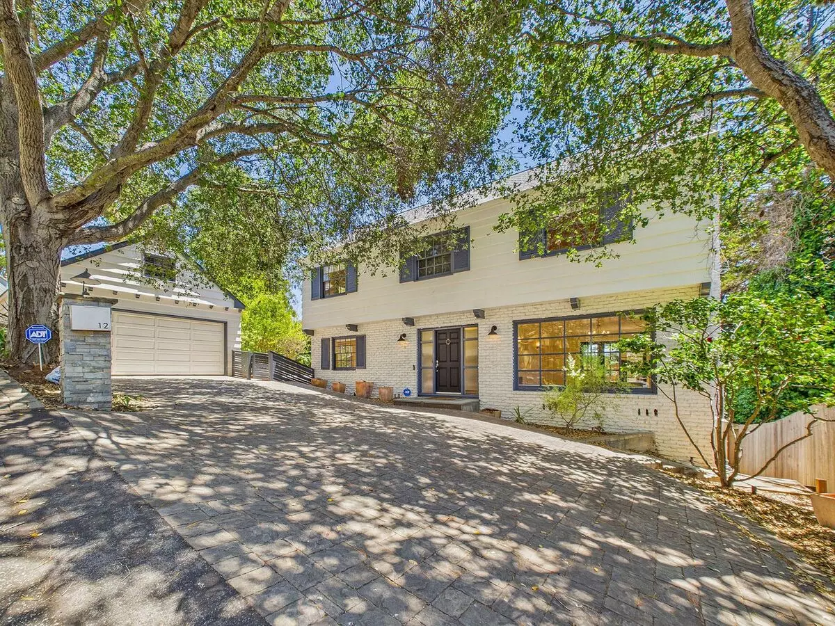 Beautiful Serene And Private Belmont Home photo 2