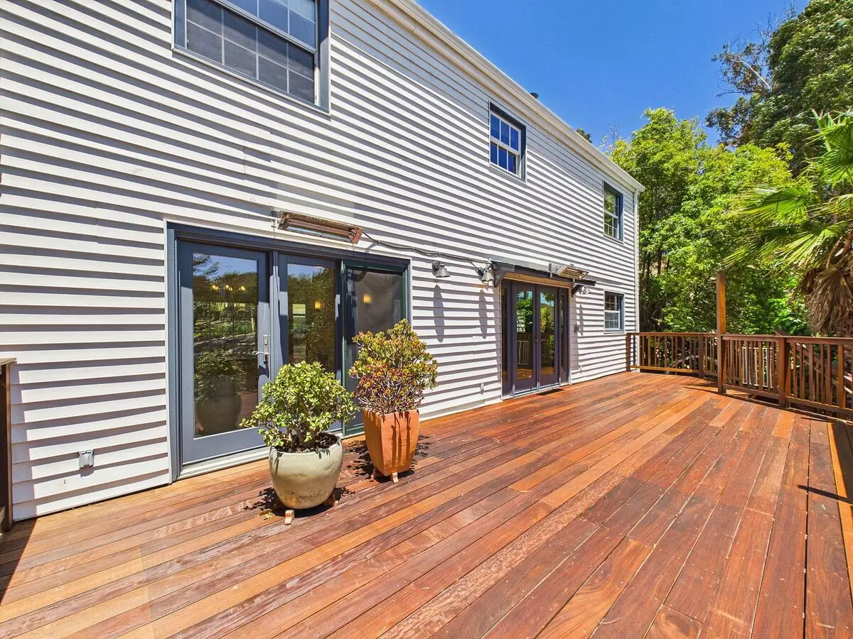 Beautiful Serene And Private Belmont Home photo 3