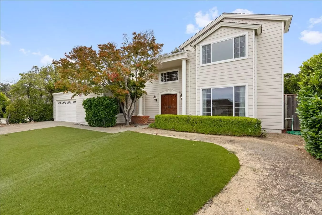 Elegant Living In Belmont Woods photo 2