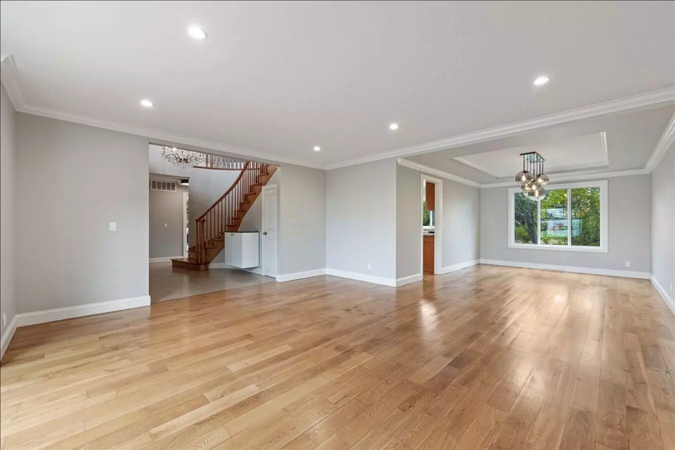 Elegant Living In Belmont Woods photo 5