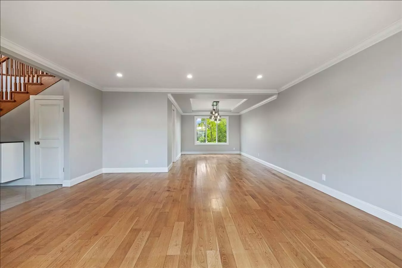 Elegant Living In Belmont Woods photo 4