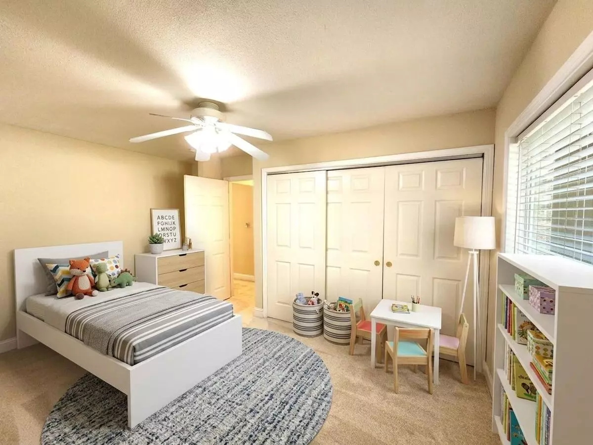 Spacious 4 Bedroom House In Belmont photo 3