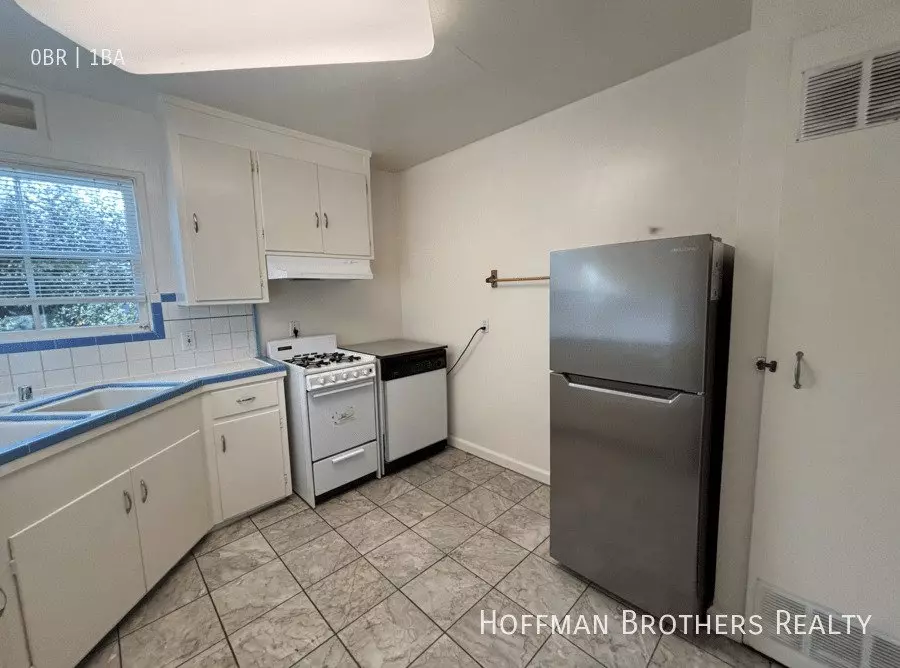 1154 Hearst Avenue, Berkeley, CA 94702 photo 2