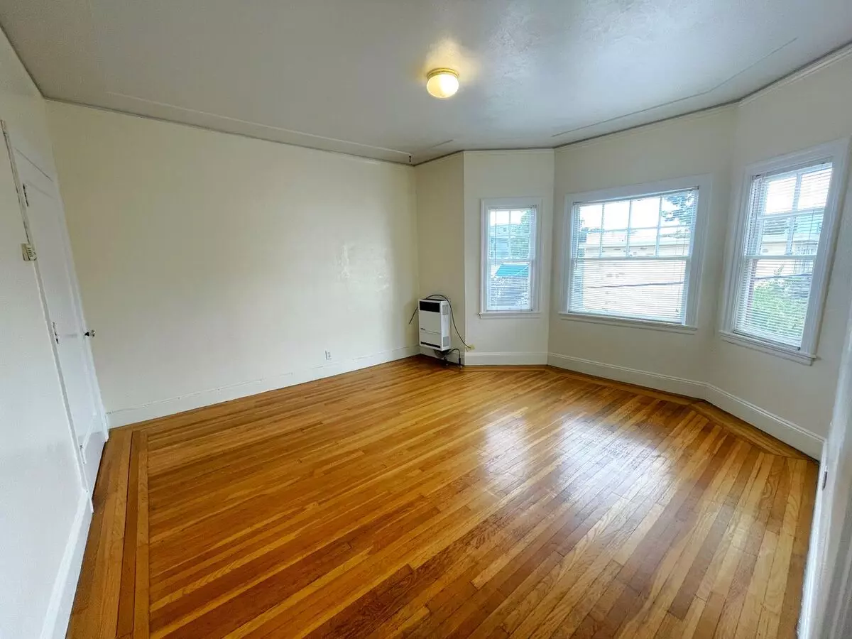 1806 #8 Walnut Street, Berkeley - Experience North Berkeley Living! photo 5