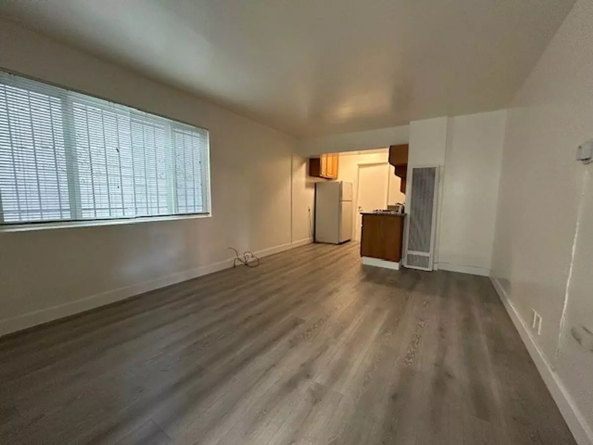 Comfortable 1 Bedroom Located Downtown Off Shattuck Ave photo 3