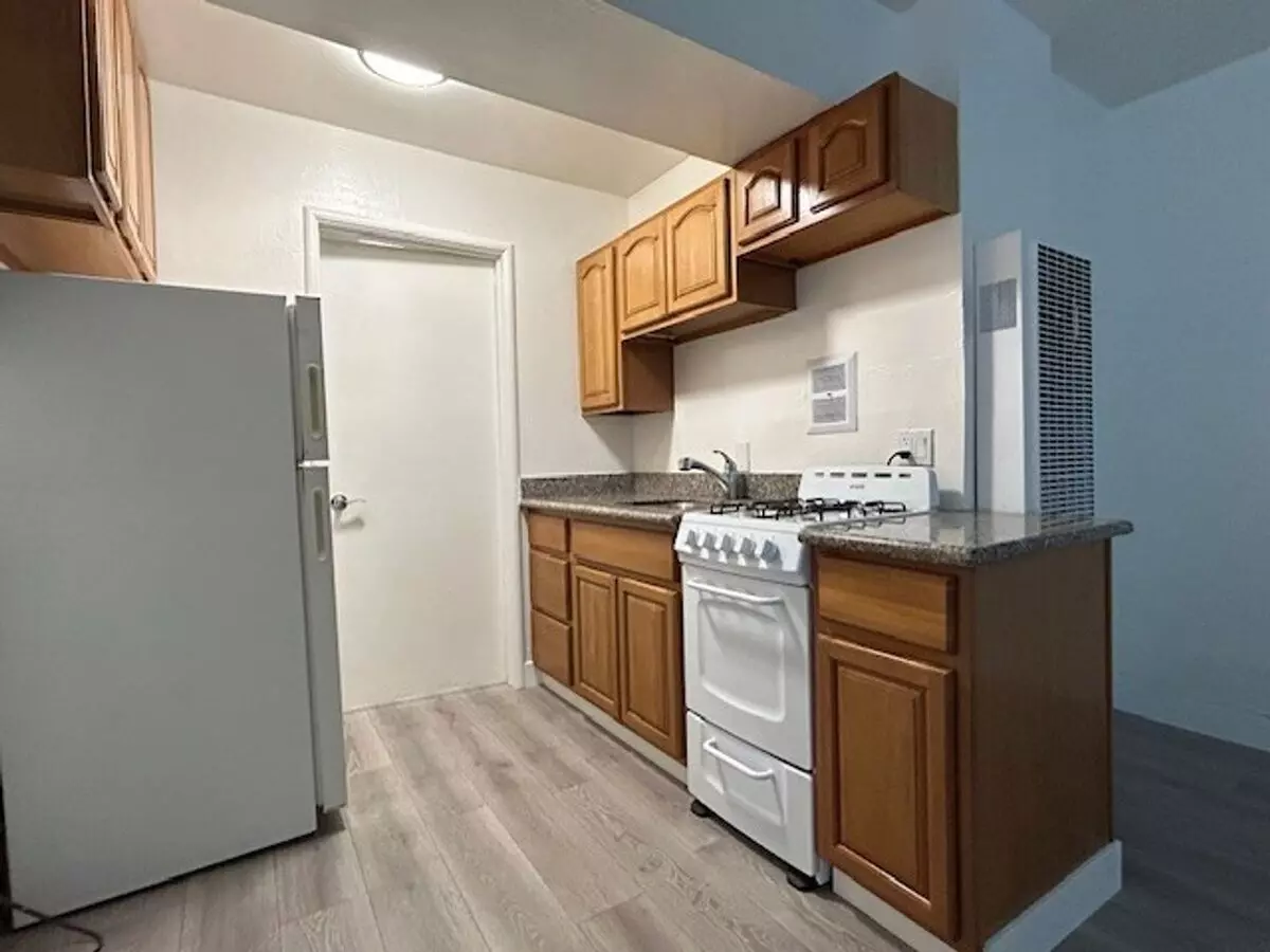 Comfortable 1 Bedroom Located Downtown Off Shattuck Ave photo 2