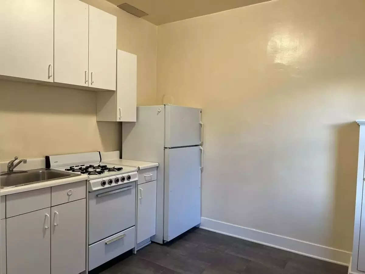 2124 McKinley Avenue photo 3