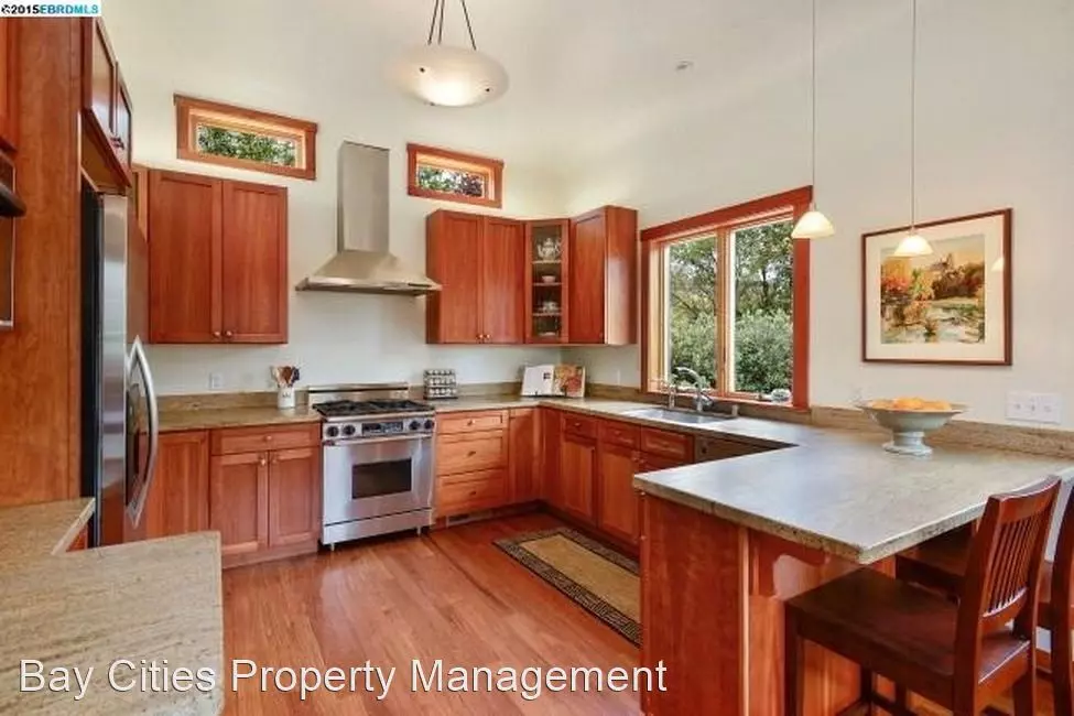 2143 Woolsey Street, Berkeley, CA 94705 photo 5