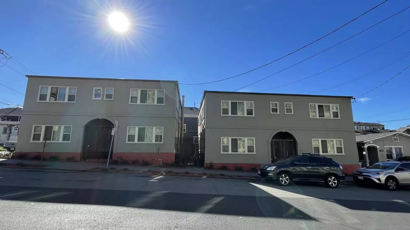 2456-2460 Parker St. photo 3