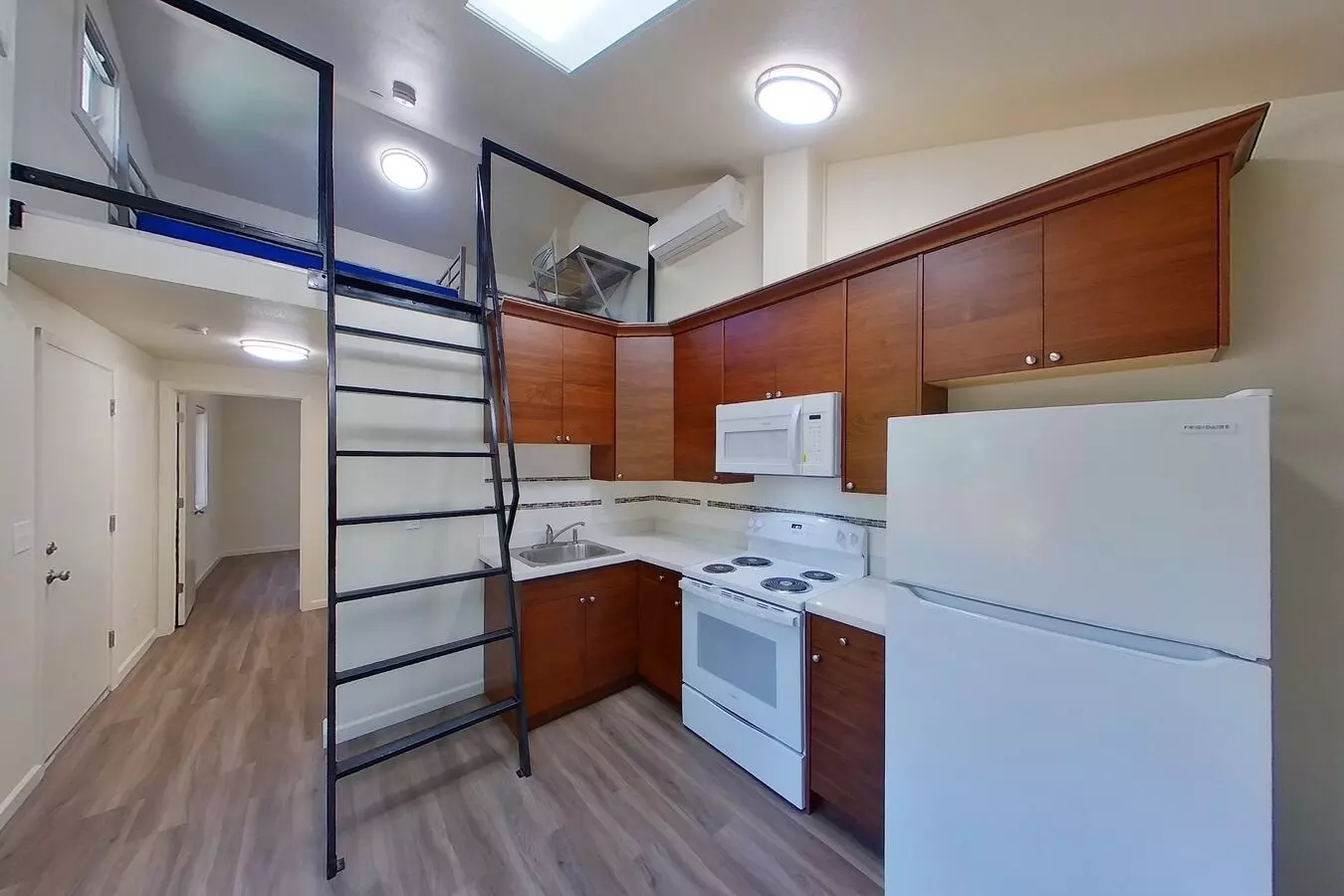 2541-2543 Piedmont Ave. photo 2