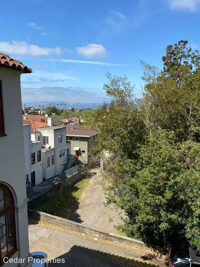 2627 Virginia Street, Berkeley, CA 94709 photo 2